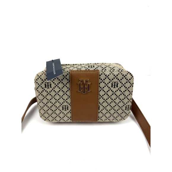 Tommy Hilfiger Handbags - Tommy Hilfiger Signature Belt Bag Crossbody Camera Bag Monogram Canvas NWT